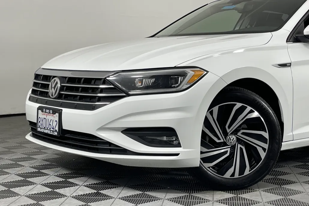 2021 Volkswagen Jetta SEL Premium photo 1