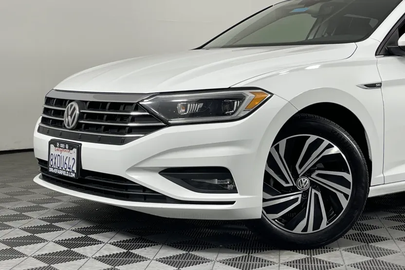 2021 Volkswagen Jetta SEL Premium photo 1