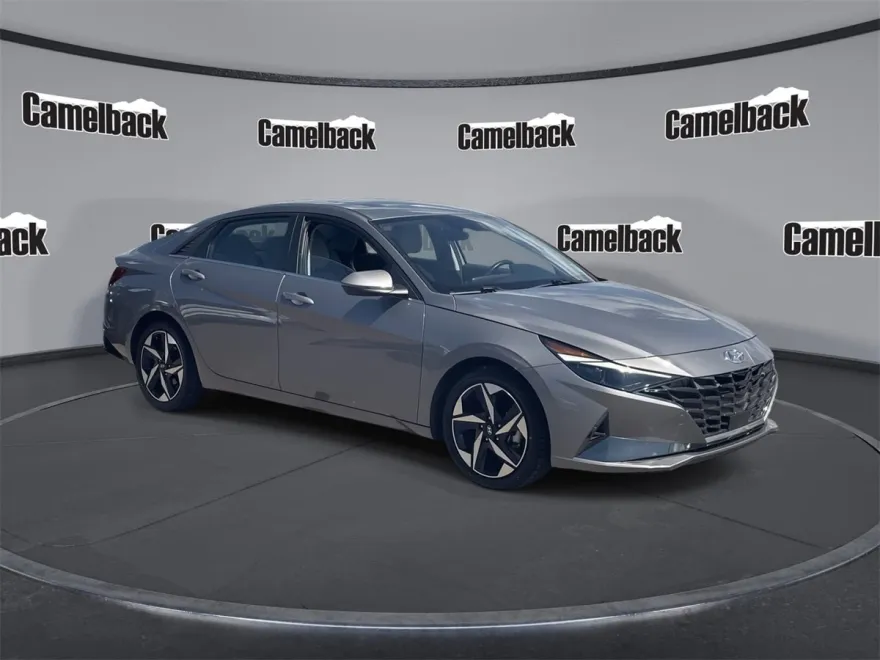 2022 Hyundai Elantra Limited photo 1