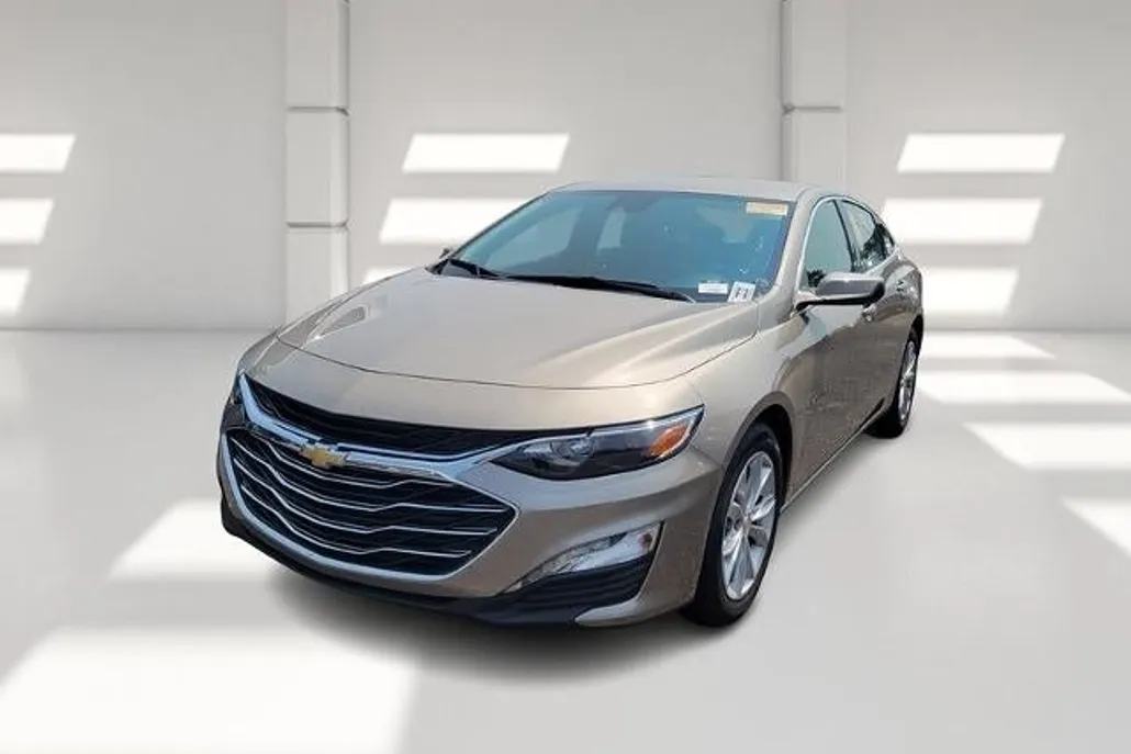 2024 Chevrolet Malibu 1LT photo 1