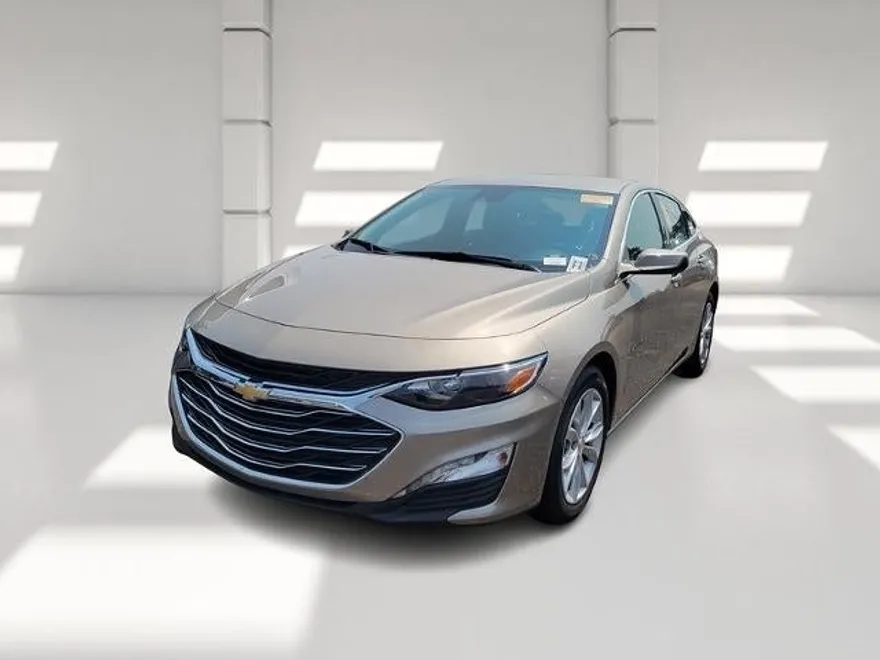 2024 Chevrolet Malibu 1LT photo 1