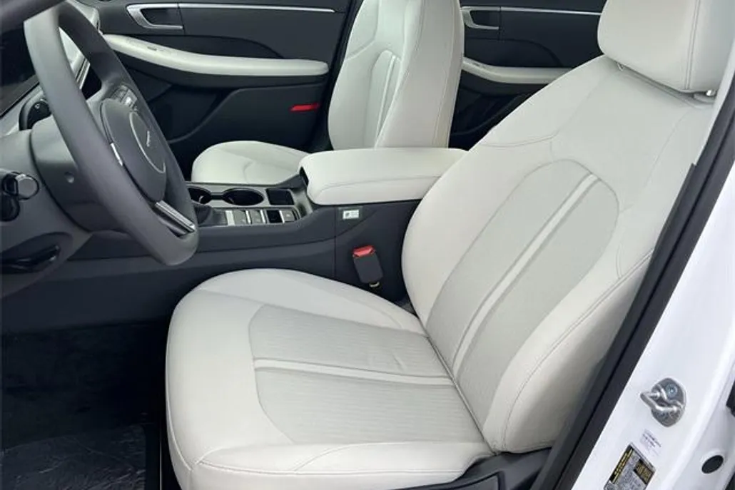 2026 Hyundai Sonata SE photo 1