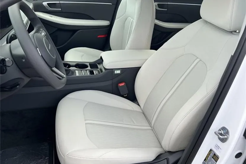 2026 Hyundai Sonata SE photo 1