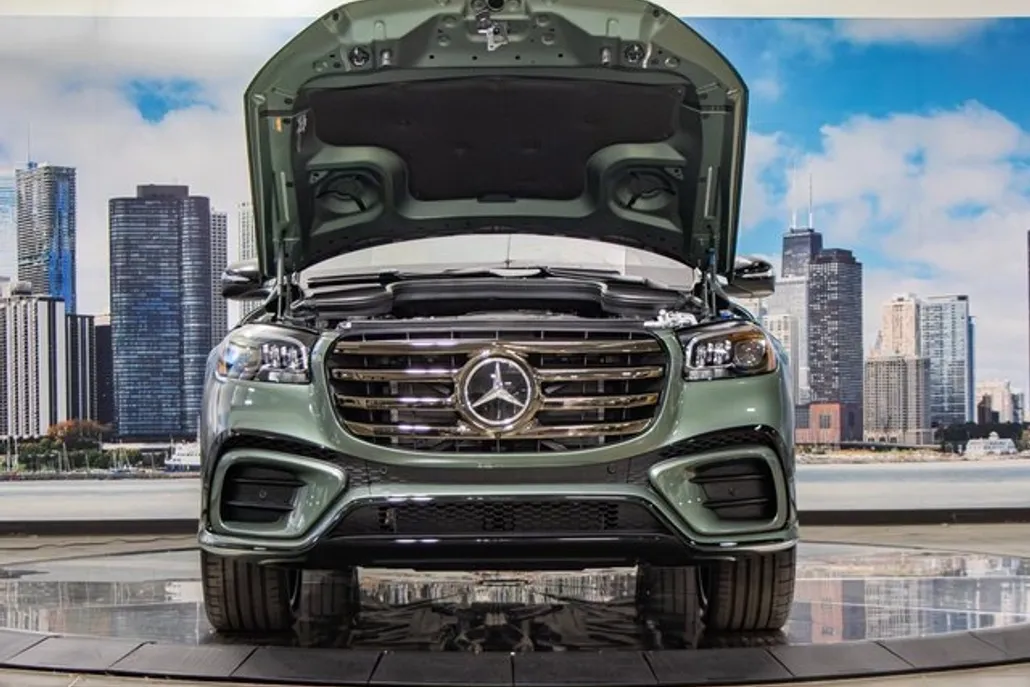 2026 Mercedes Benz GLS 580 4MATIC photo 1