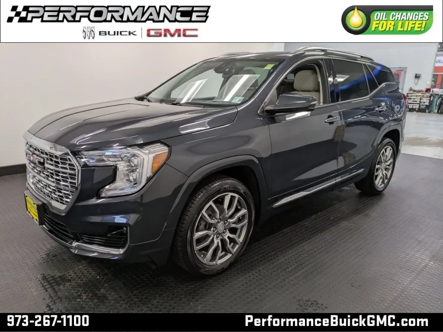 2022 Gmc Terrain Denali photo 1