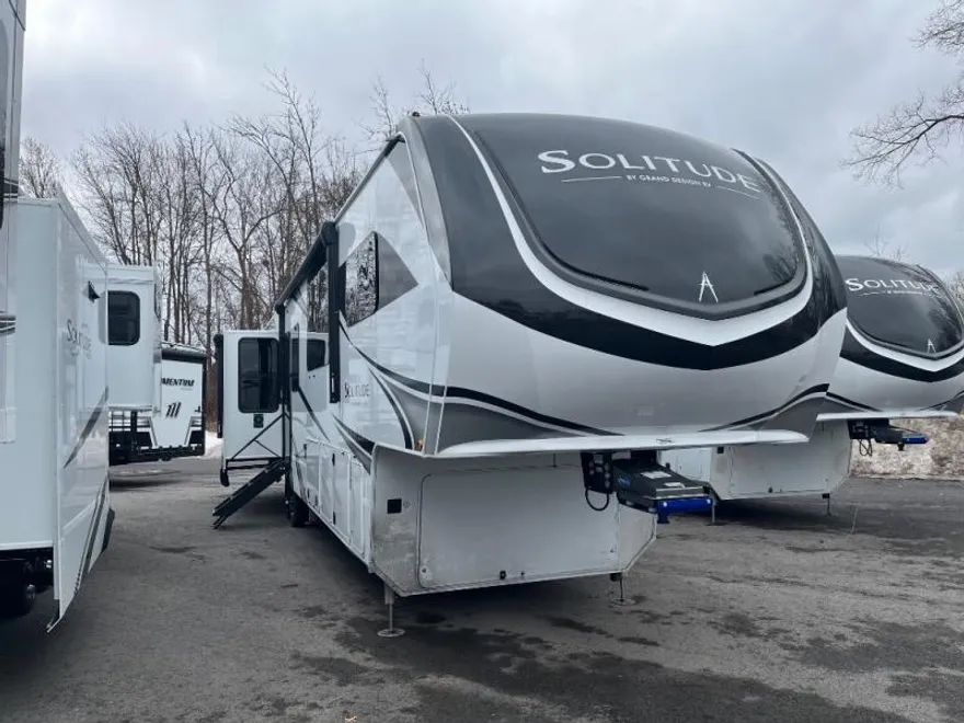 2025 Grand Design Recreational Solitude Wide body photo 1