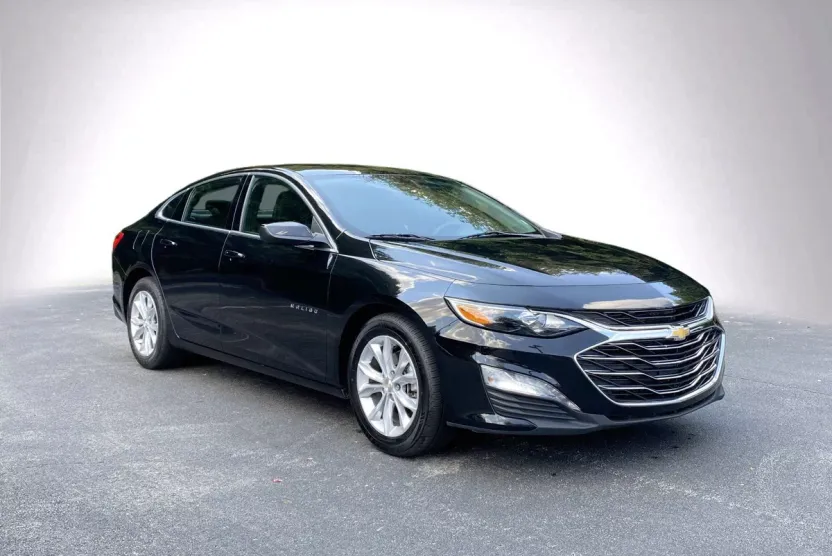 2024 Chevrolet Malibu 1LT photo 1