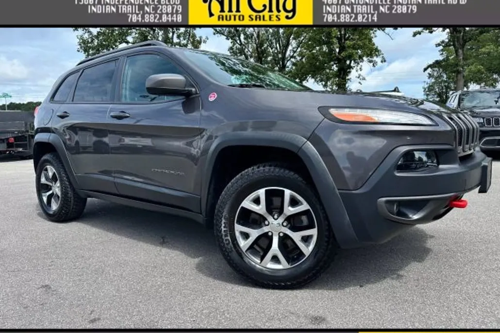 2015 Jeep Cherokee Trailhawk Sport photo 1