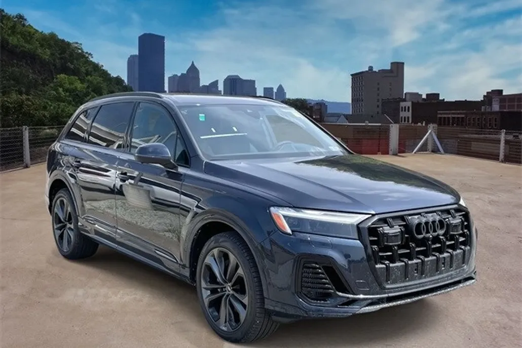 2025 Audi Q7 55 Premium Plus photo 1