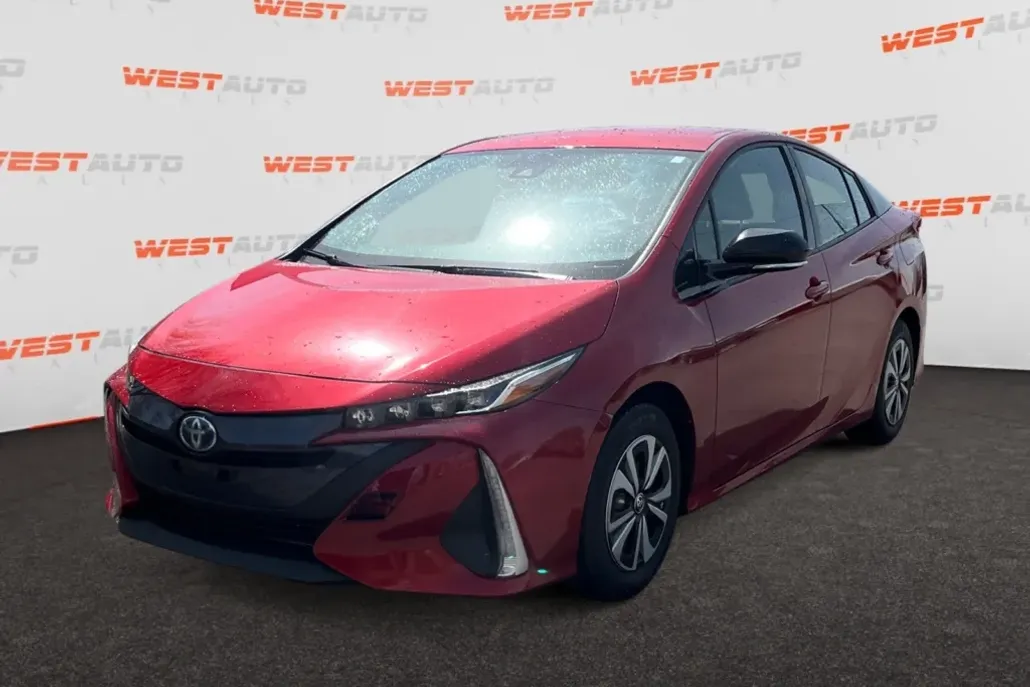 2019 Toyota Prius Prime Plus photo 1