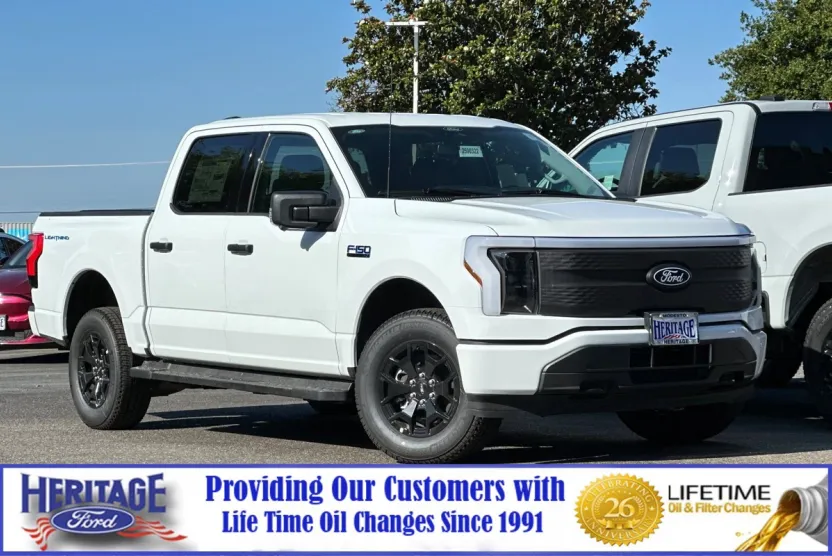 2025 Ford F-150 Lightning XLT photo 1
