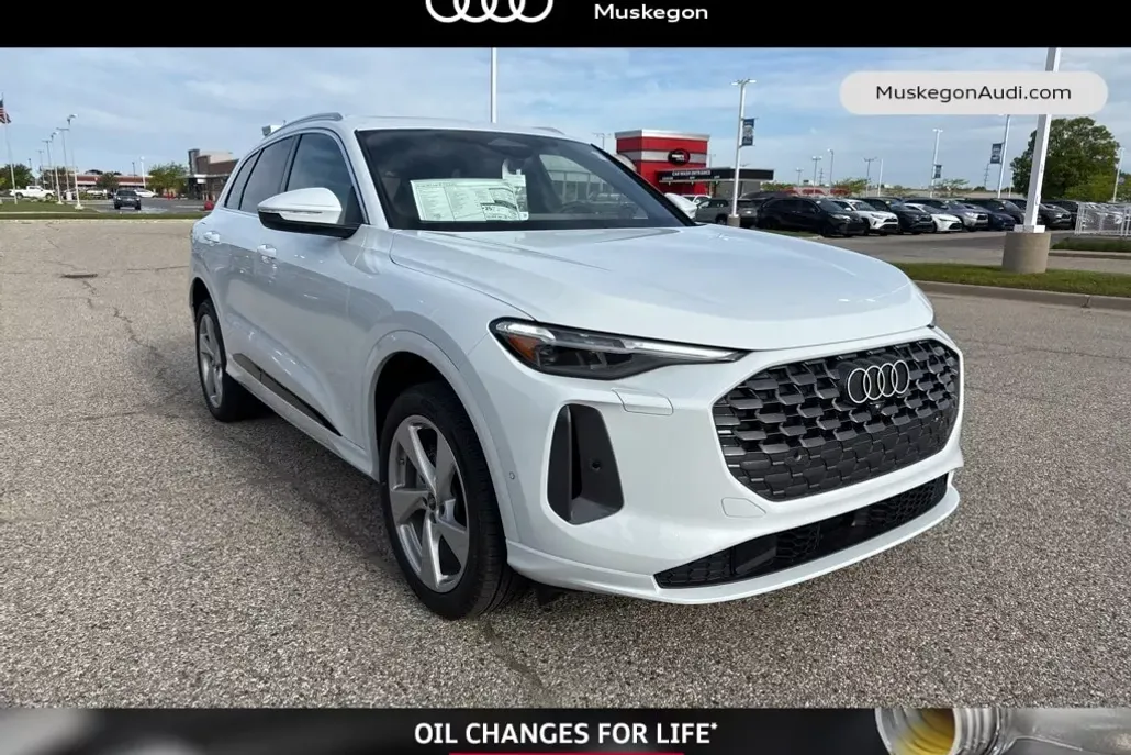 2025 Audi Q5 2.0T Premium Plus photo 1