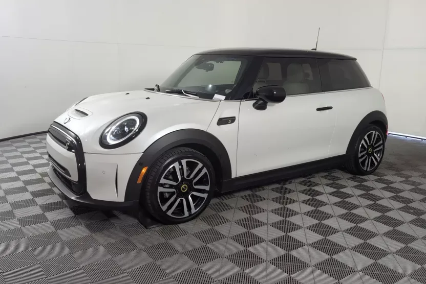 2024 Mini Cooper 2 Door Hardtop photo 1