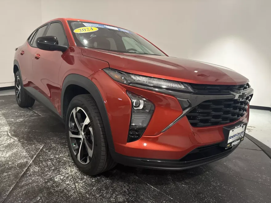 2024 Chevrolet Trax photo 1