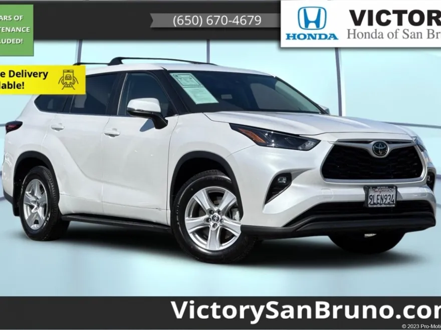 2024 Toyota Highlander LE photo 1