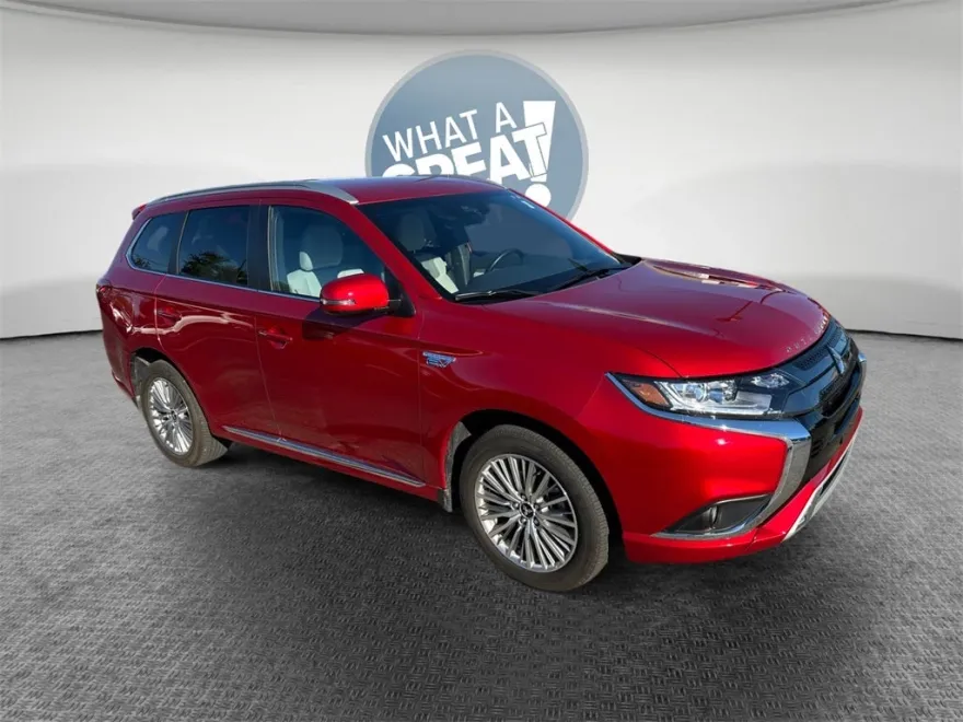 2022 Mitsubishi Outlander SEL LE GT SE photo 1