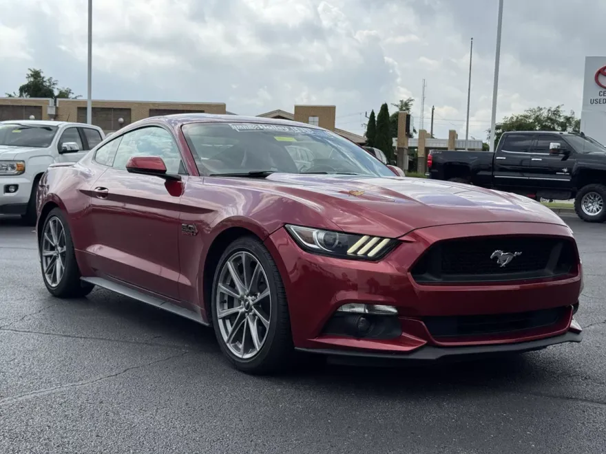 2016 Ford Mustang GT photo 1