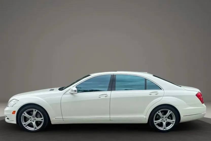2013 Mercedes Benz S 550 photo 1