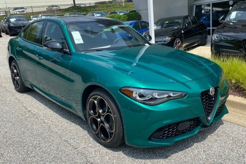 2025 Alfa Romeo Giulia SPRINT photo 1