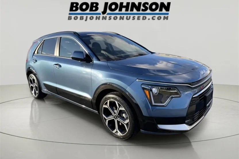 2023 Kia Niro EX Touring photo 1