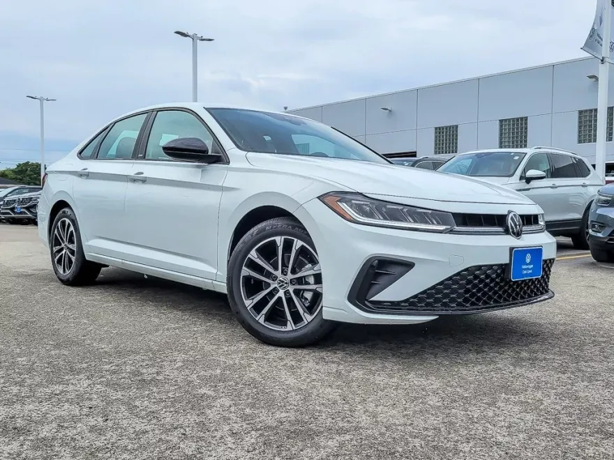 2025 Volkswagen Jetta 1.5T Sport photo 1
