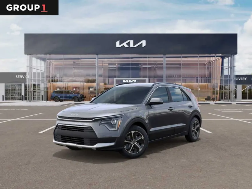 2025 Kia Niro LX photo 1