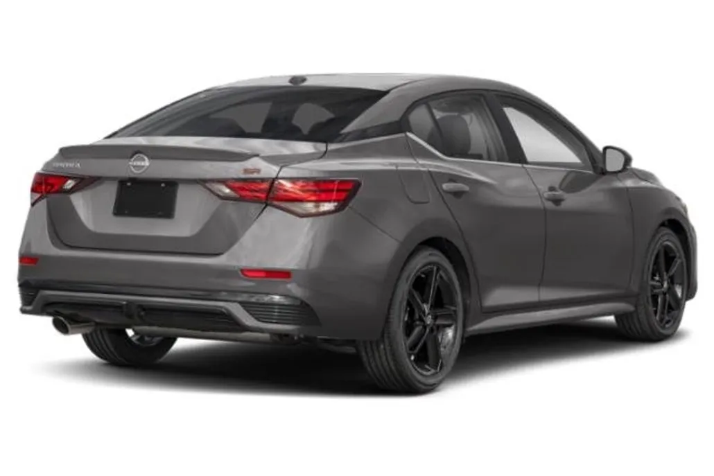 2025 Nissan Sentra SR photo 1