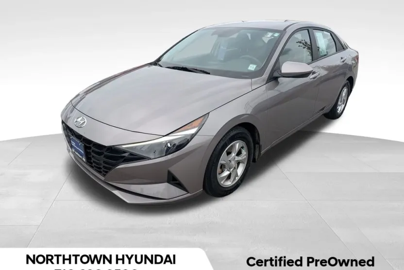 2023 Hyundai Elantra SE photo 1