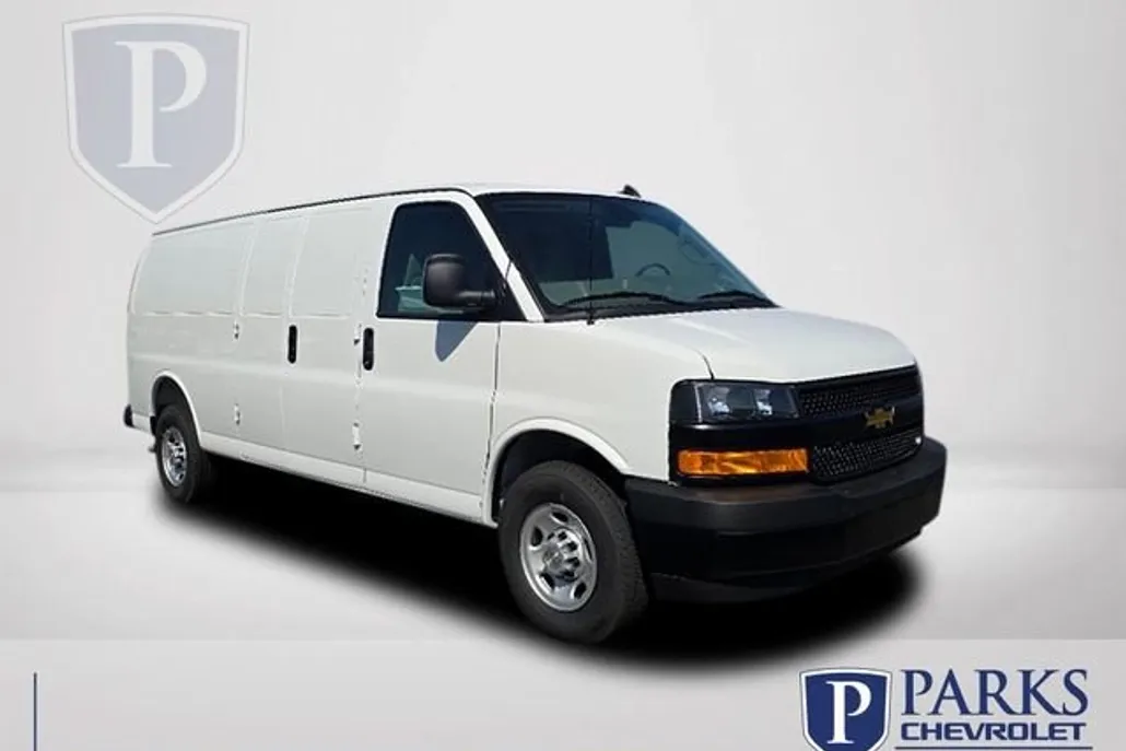 2025 Chevrolet Express Cargo 2500 photo 1