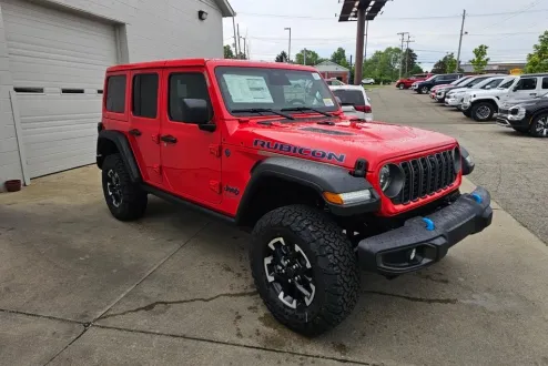 2025 Jeep Wrangler Rubicon 4xe photo 3