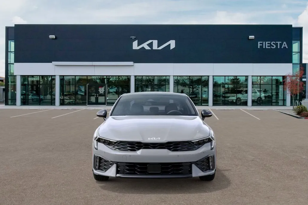 2025 Kia K5 GT-Line photo 1
