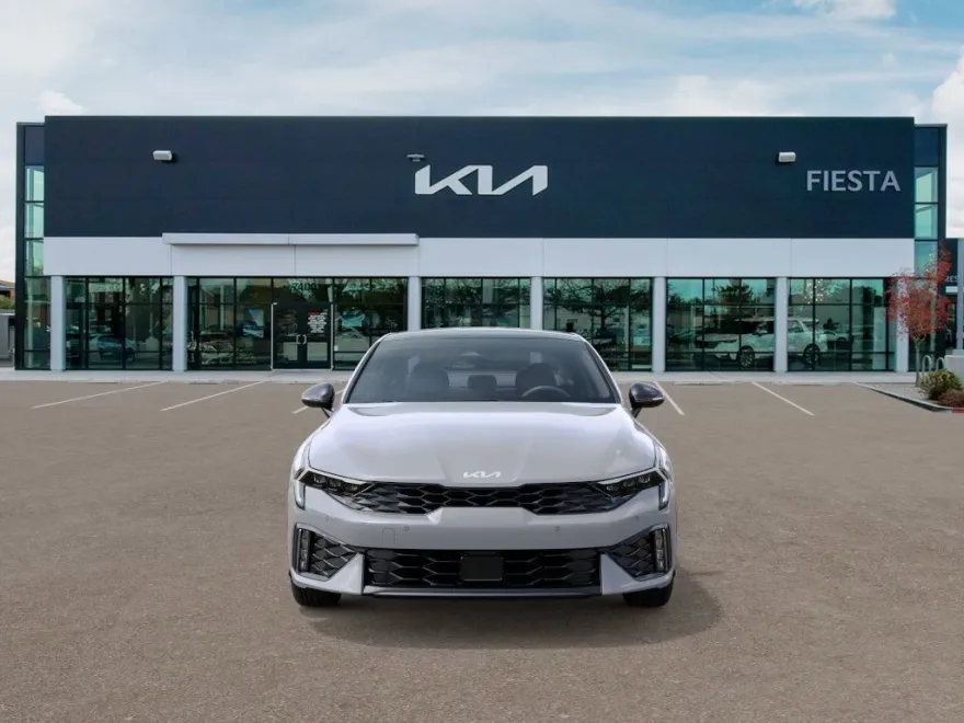 2025 Kia K5 GT-Line photo 1