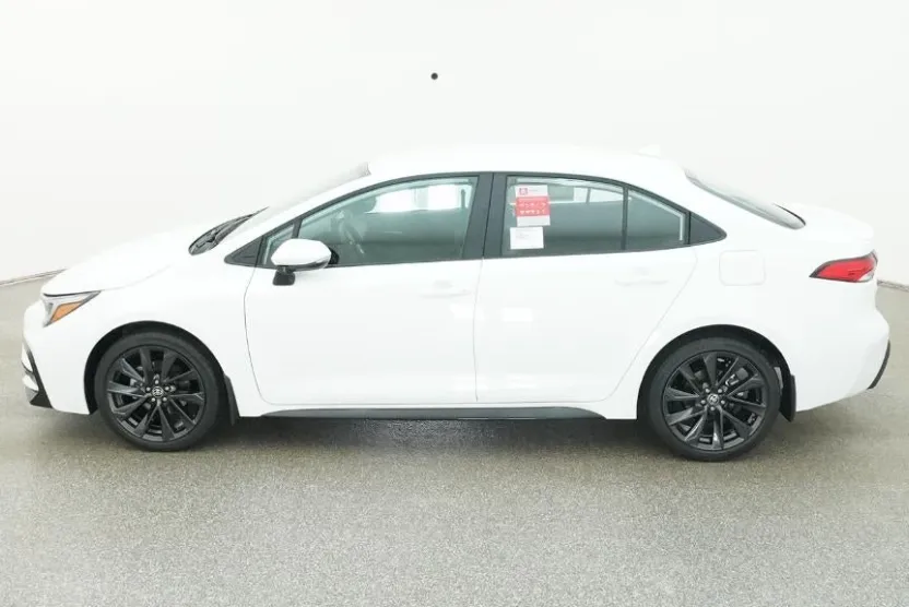 2026 Toyota Corolla SE photo 1