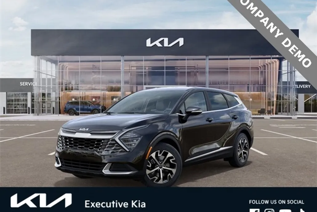 2025 Kia Sportage EX photo 1