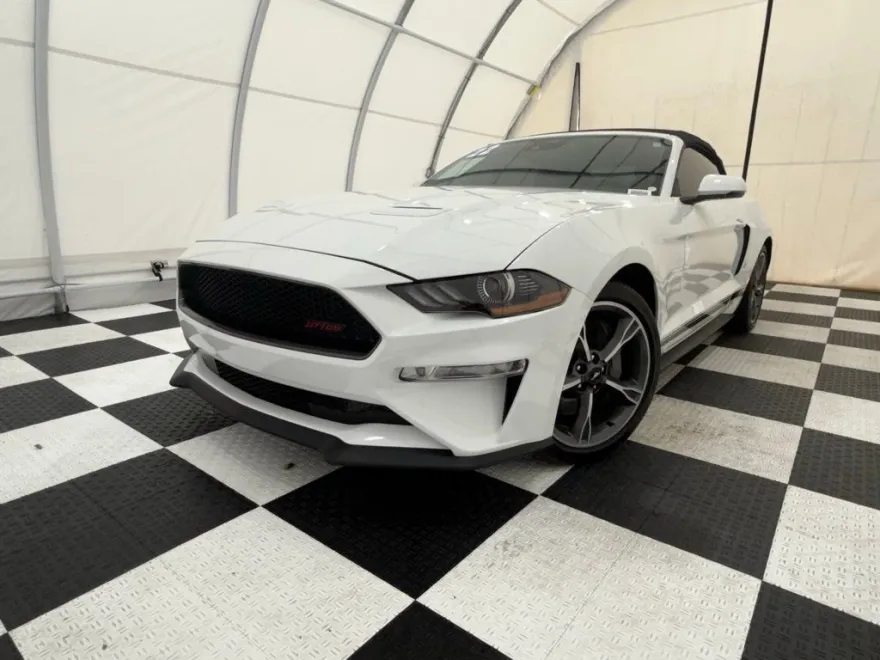 2022 Ford Mustang GT Premium photo 1
