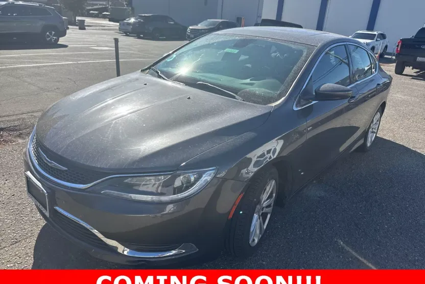 2016 Chrysler 200 Limited photo 1
