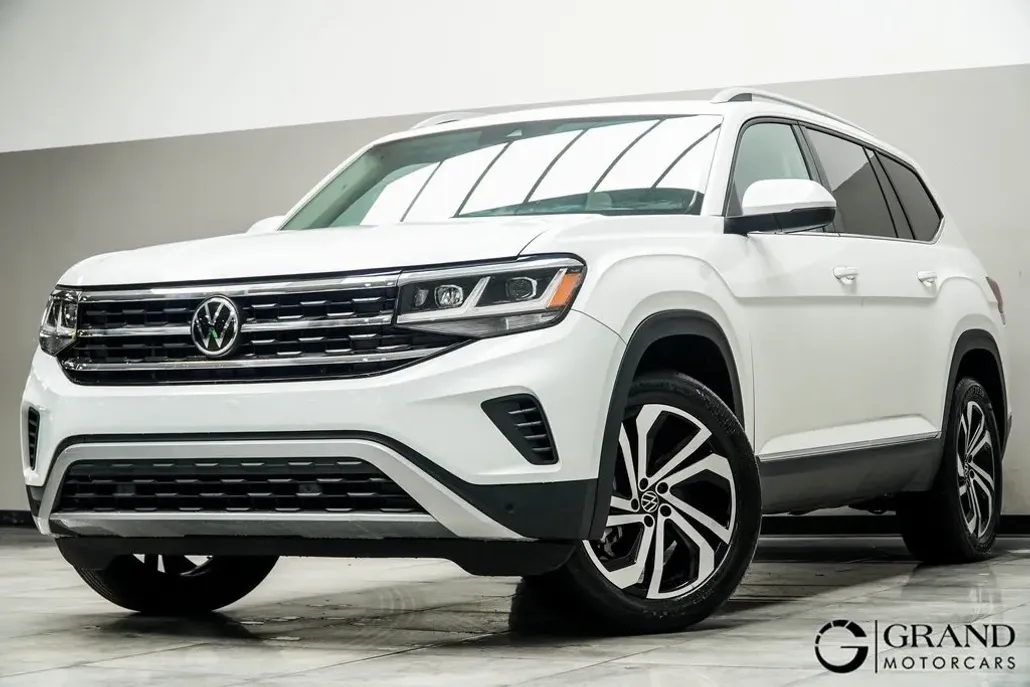 2022 Volkswagen Atlas SEL photo 1