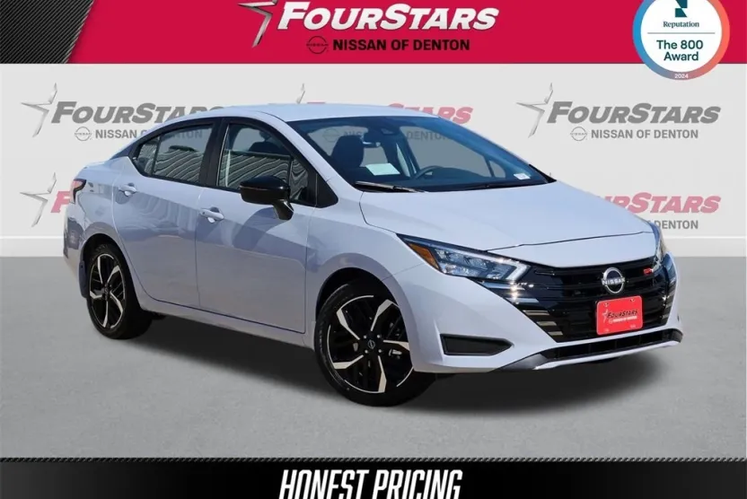 2025 Nissan Versa 1.6 SR photo 1