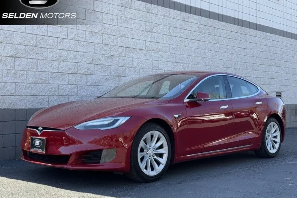 2017 Tesla Model S 90D photo 1