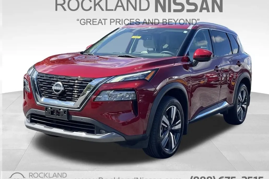 2022 Nissan Rogue SL photo 1
