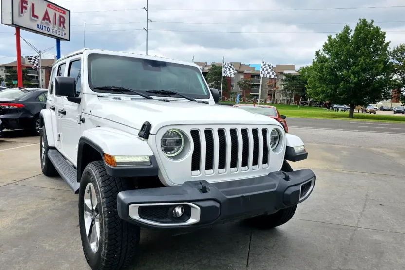 2019 Jeep Wrangler Unlimited Sahara photo 1