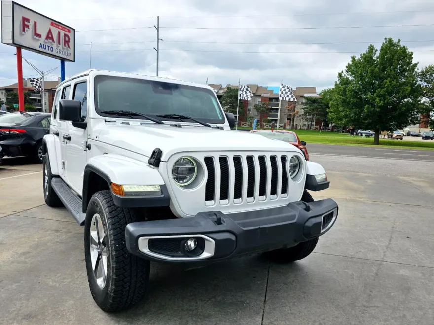 2019 Jeep Wrangler Unlimited Sahara photo 1