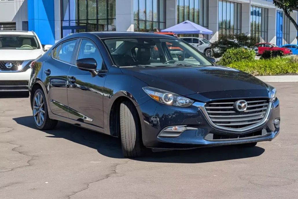 2018 Mazda Mazda3 Touring photo 1