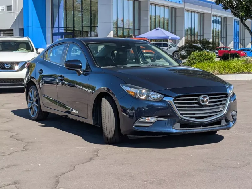 2018 Mazda Mazda3 Touring photo 1