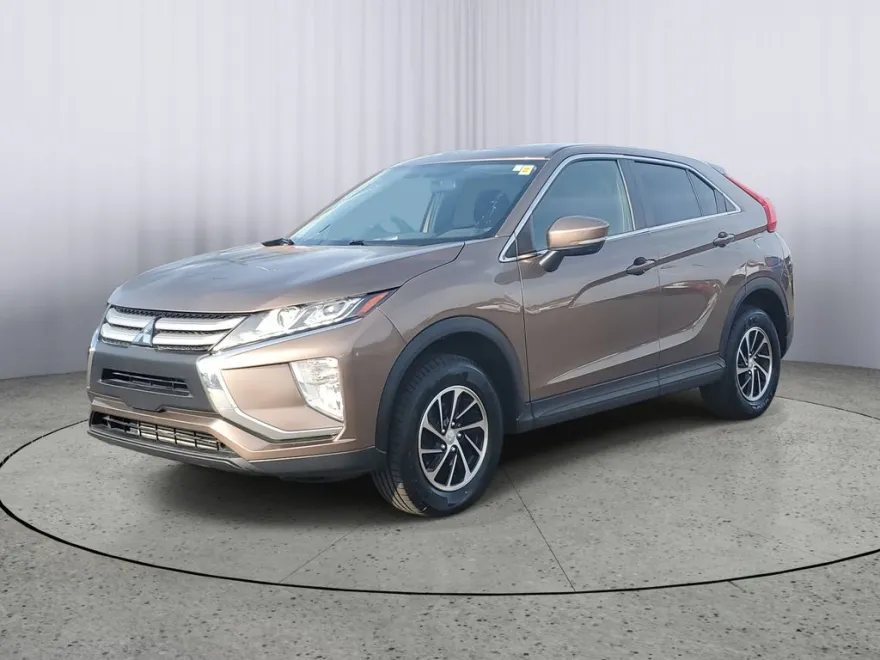 2020 Mitsubishi Eclipse Cross ES photo 1