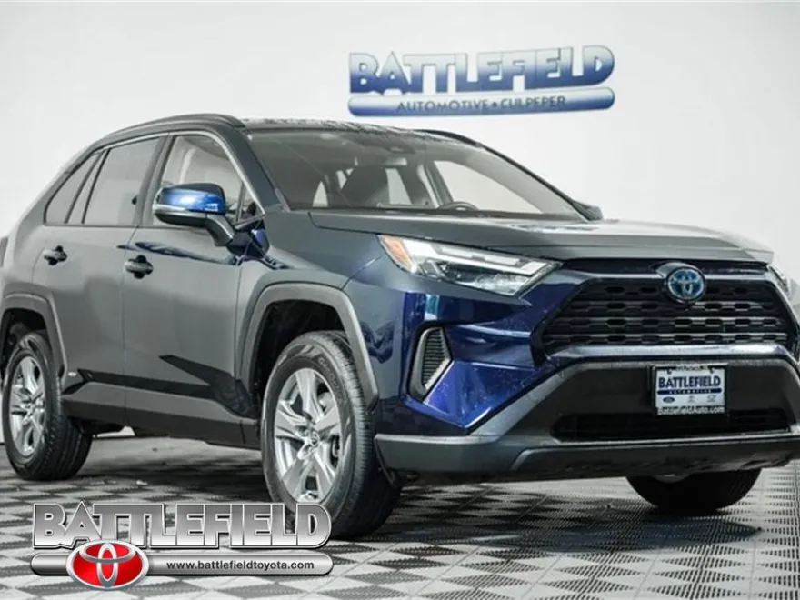 2023 Toyota RAV4 Hybrid XLE photo 1