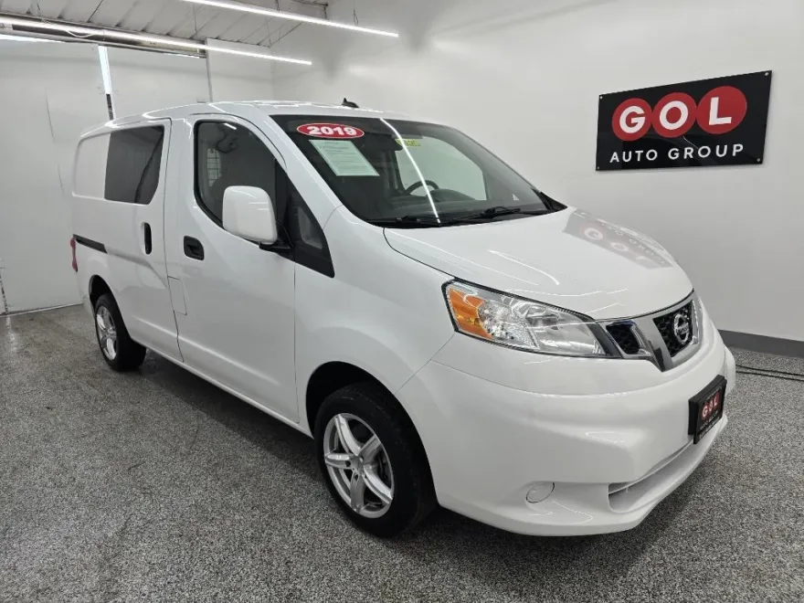 2019 Nissan NV200 S photo 1