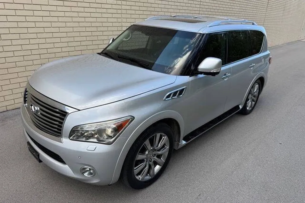2011 Infiniti QX56 Base photo 1