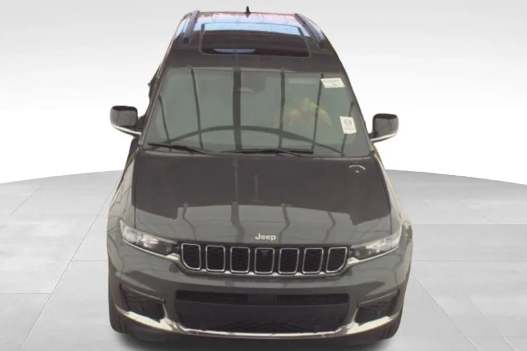 2024 Jeep Grand Cherokee Limited photo 1
