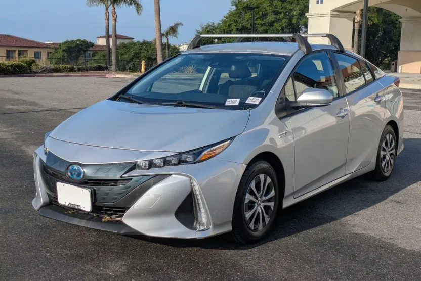 2022 Toyota Prius Prime XLE photo 1